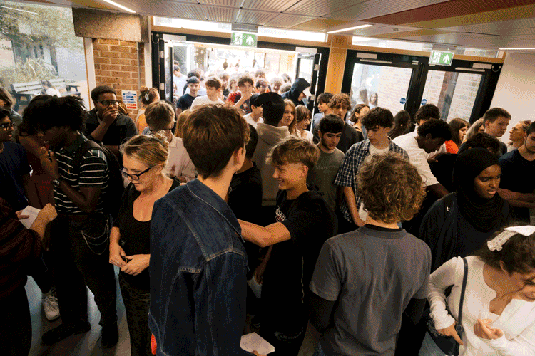 GCSE-Results-Day-2026.gif